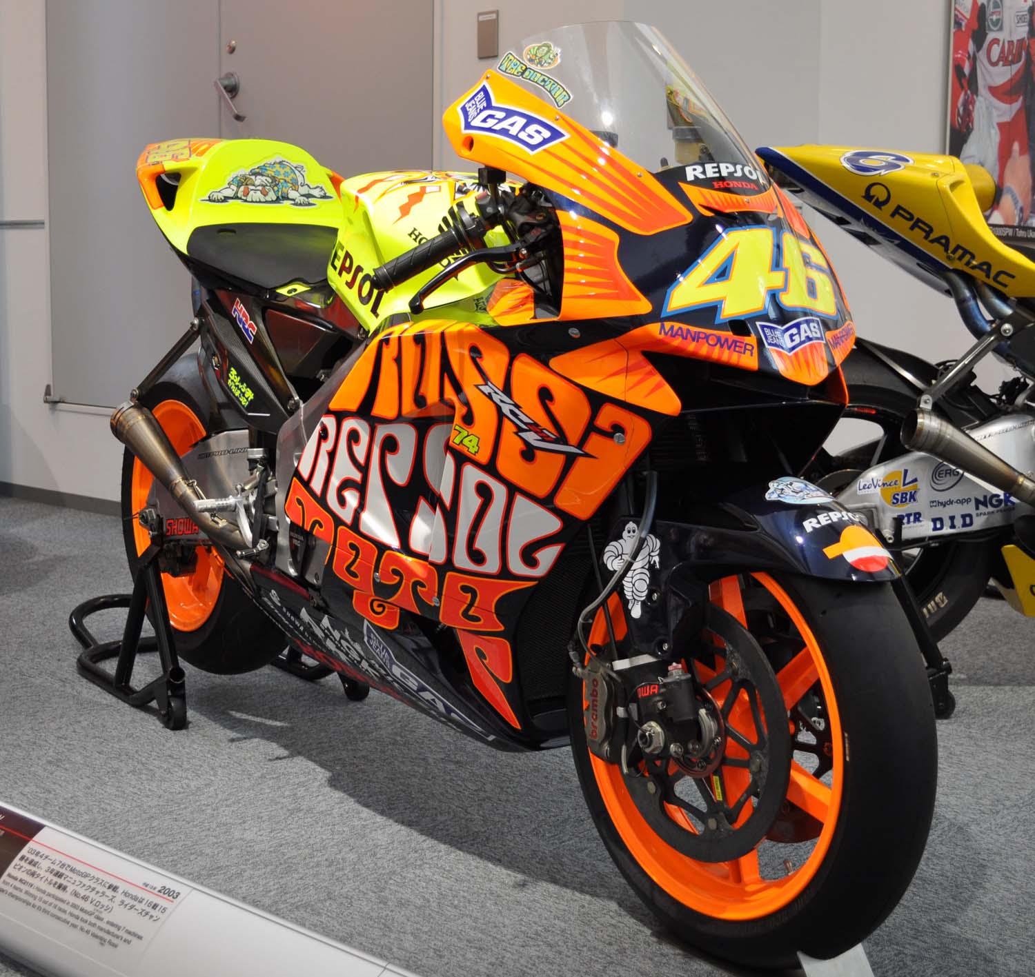 バレンティーノ・ロッシ 2003 ホンダ RC211V : r/motogp