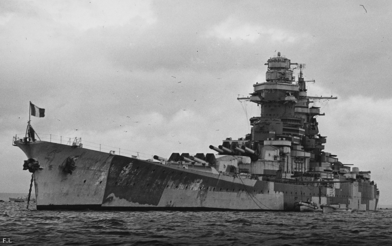 1280x805] フランス海軍戦艦リシュリュー、迷彩柄 measure 32 を施す