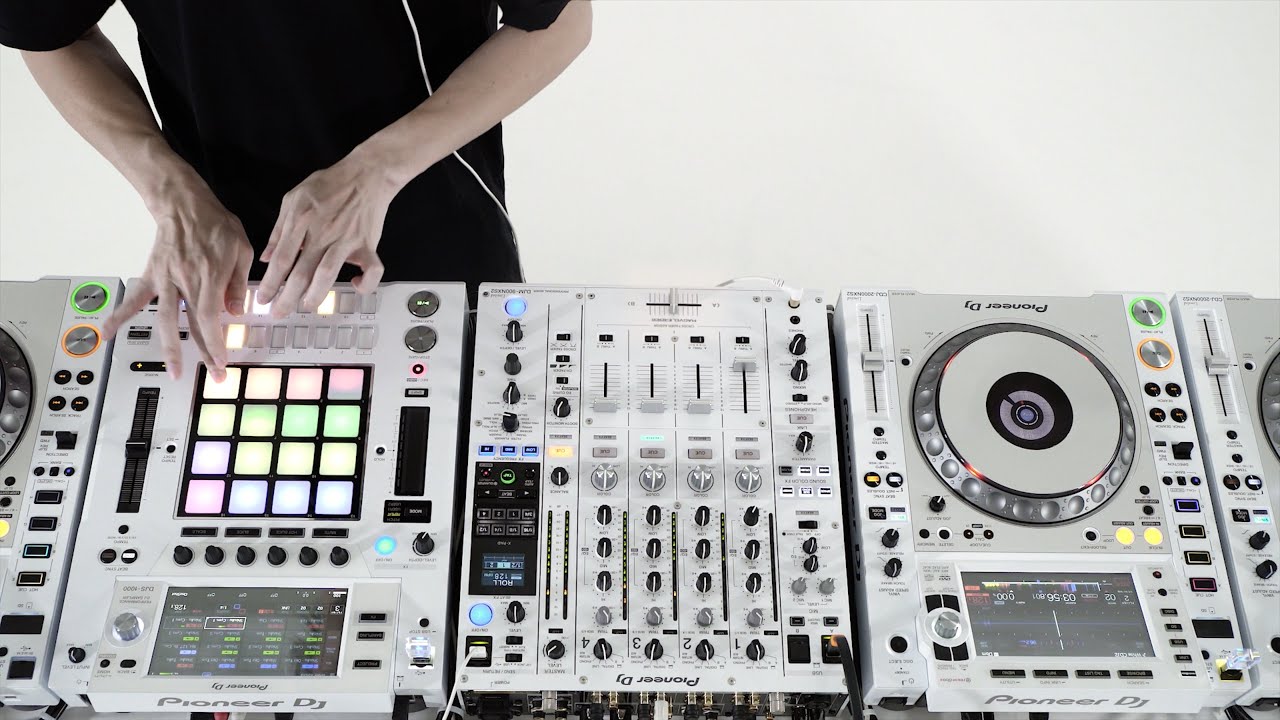 DJS-1000 / CDJ-2000NXS2 / DJM-900NXS2】ライブパフォーマンスにも