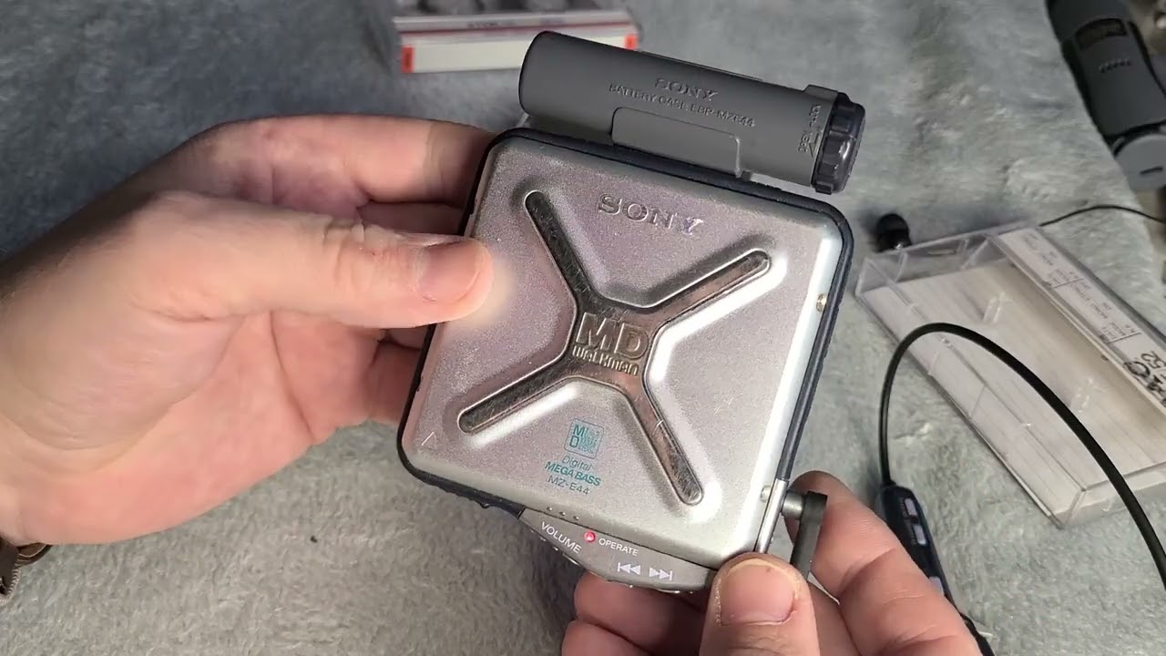 MiniDisc player SONY MZ-E44 Made in Japan (Operation Demo) - YouTube