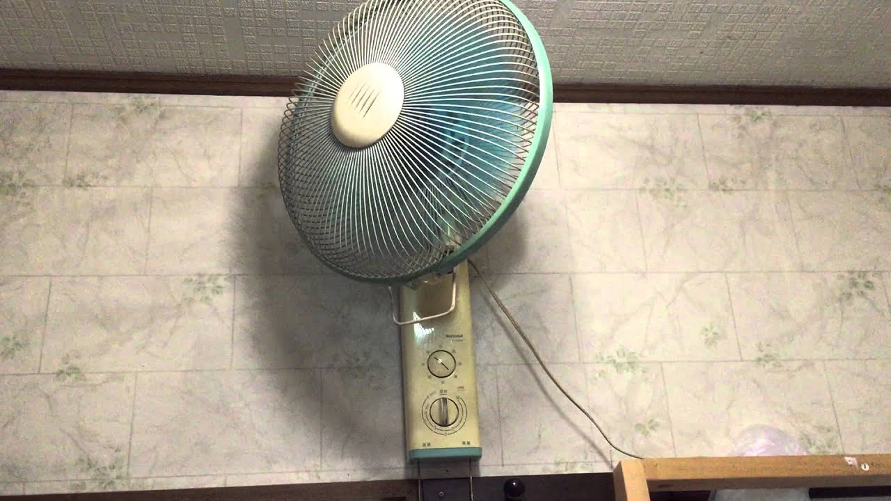 ナショナル壁掛け扇風機 F-G302B - YouTube