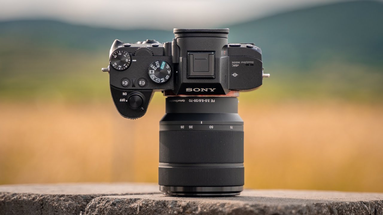 Camera Canada :: Sony :: Alpha a7III with FE 28-70mm