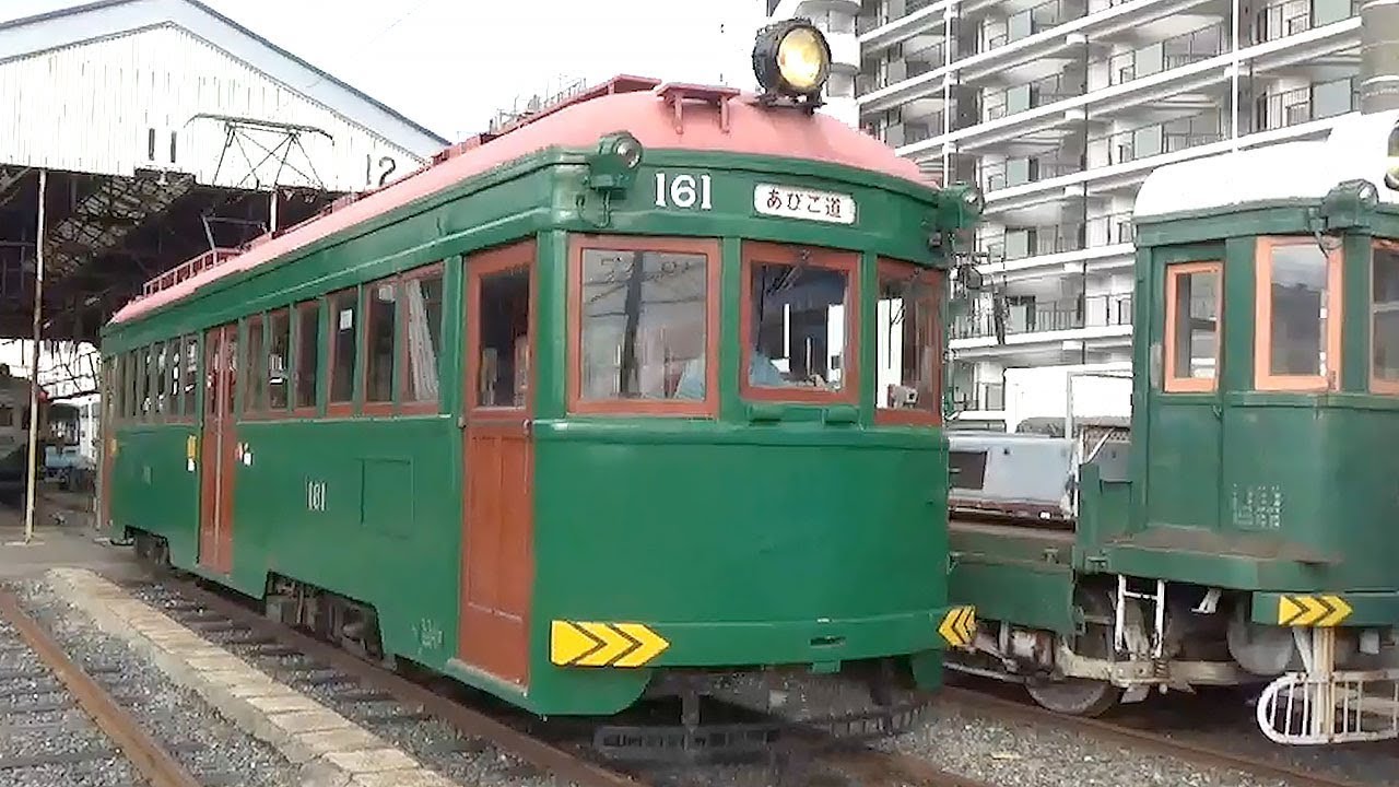 日本最古の91歳、正月はフル稼働 大阪のチンチン電車「モ161形