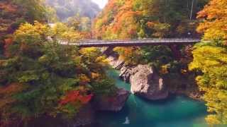 生きている秘境「秋山郷」。大自然の中に人々の生活が見える／津南町