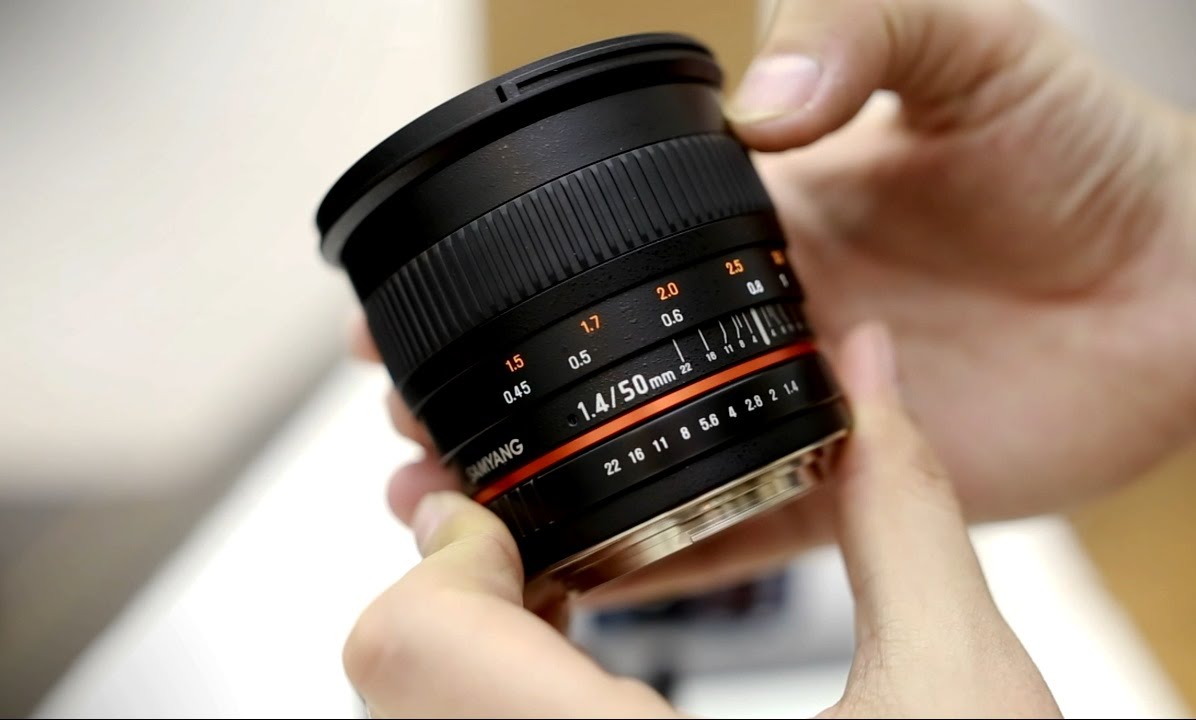 Samyang 50mm f/1.4 AS UMC lens review with samples (full-frame and