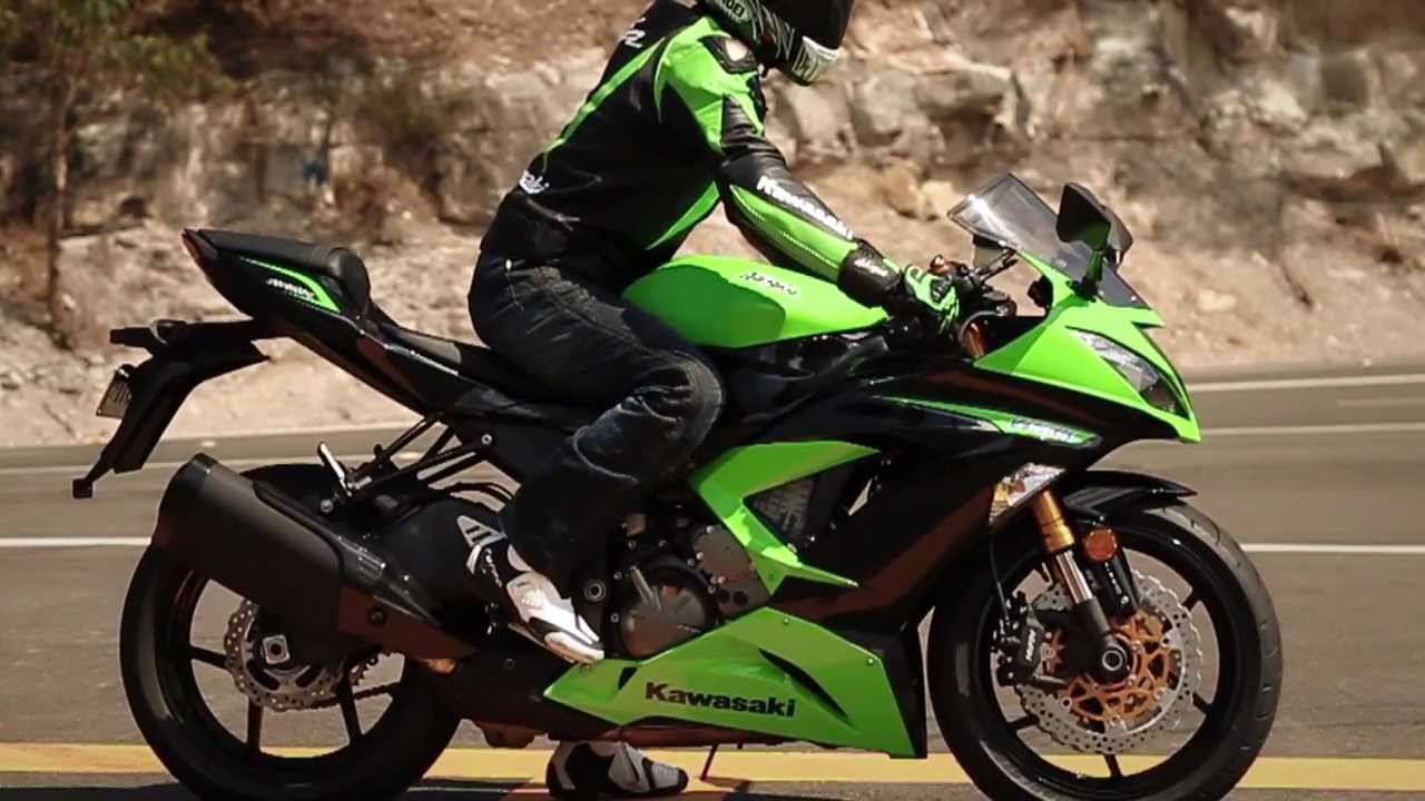 Ninja ZX-6R/ABS］2016年モデルにSBK優勝を記念した特別仕様が登場