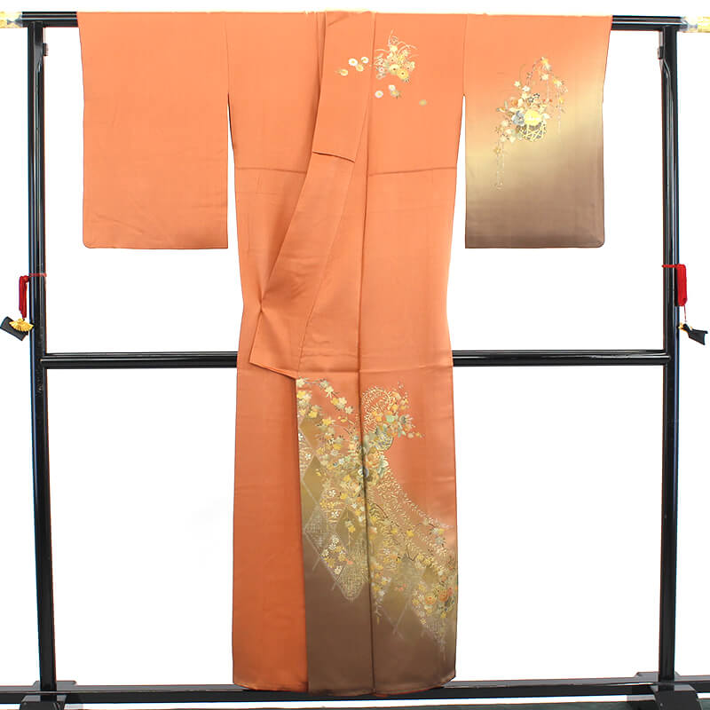 中古】 付下げ レディース 正絹 薄朱 茶 金彩 桜 菊 身丈157cm 裄丈