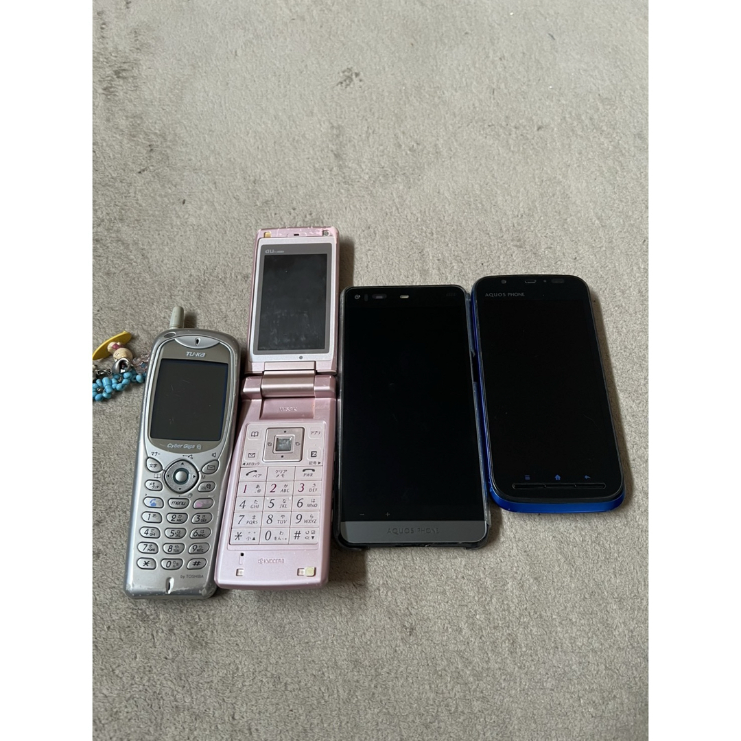 ガラケー スマホ まとめ 4台 セット ジャンク 携帯電話の通販 by たげ