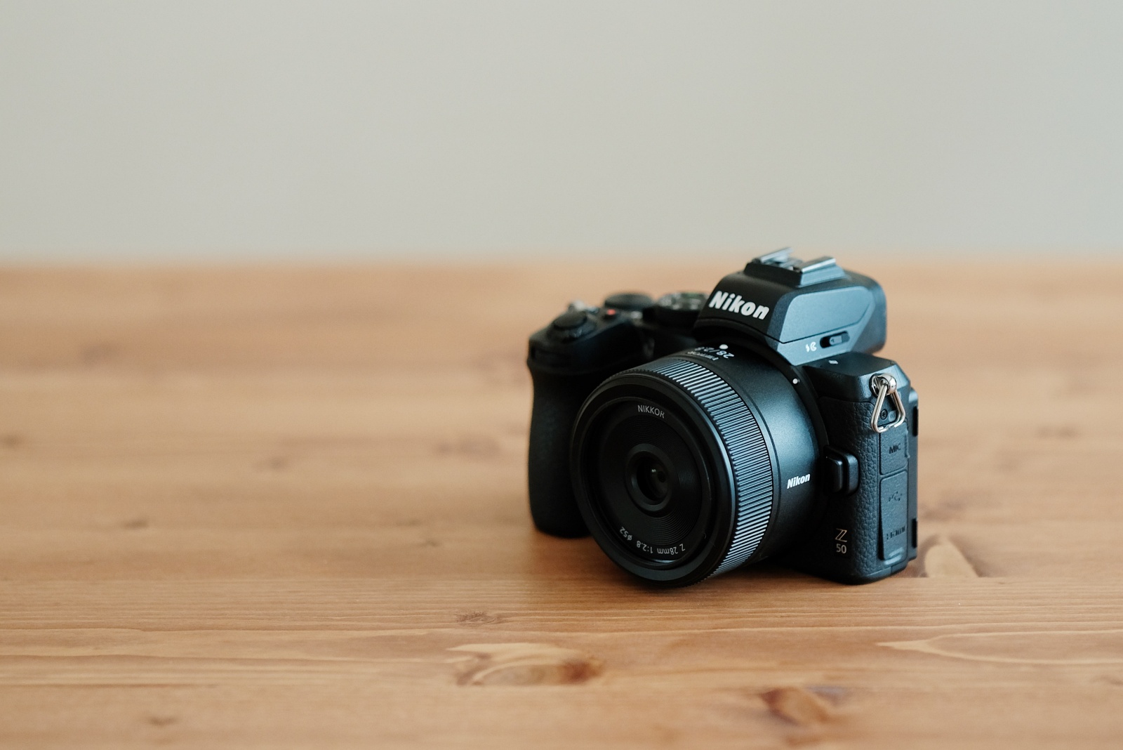 Nikon NIKKOR Z 28mm f/2.8を徹底解説。愛用者のレビュー・作例付き