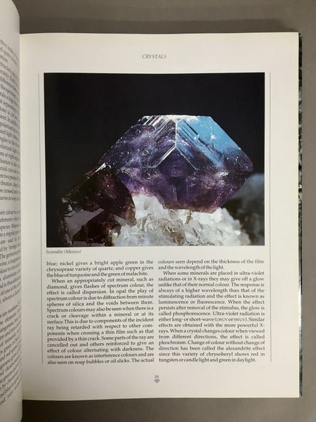 AN ILLUSTRATED GUIDE ROCKS & MINERALS 鉱物の図鑑 洋書 – 古書ドリス