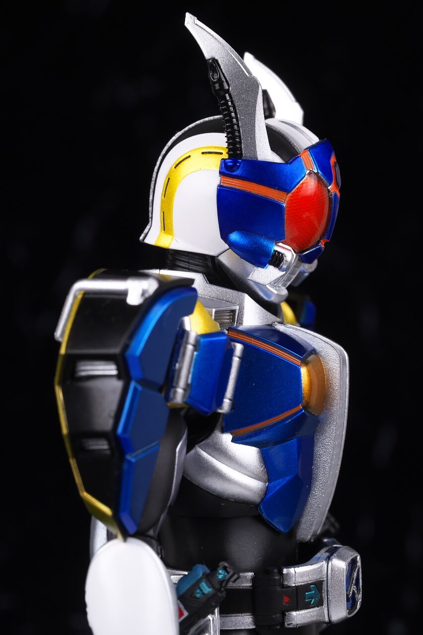 S.H.フィギュアーツ（真骨彫製法） 仮面ライダー電王 ロッドフォーム