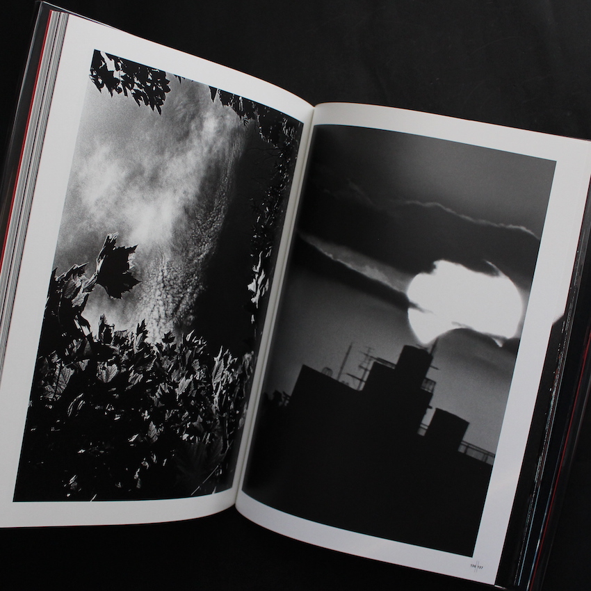 世界劇場 / The Globe Theater - 川田 喜久治 / Kikuji Kawada
