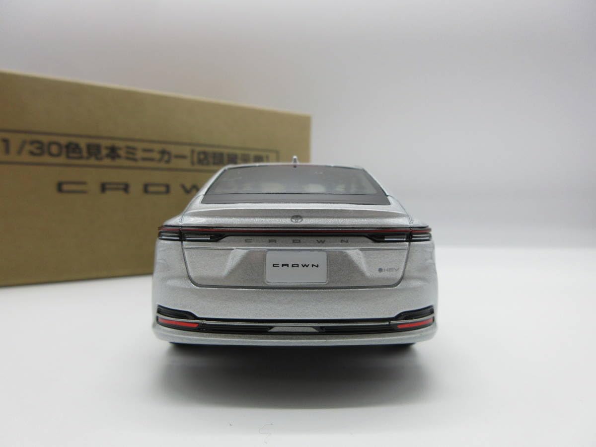 Amazon.co.jp: 1/30 新型クラウン セダン 2023年 カラーサンプル