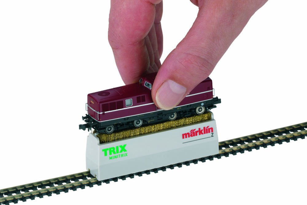 Amazon.com: Locomotive Wheel Cleaning Brush - Minitrix : Toys & Games