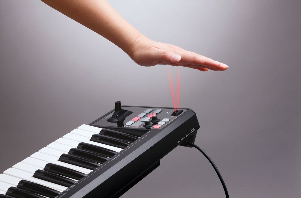 Amazon | Roland ローランド MIDIキーボードコントローラー A-49