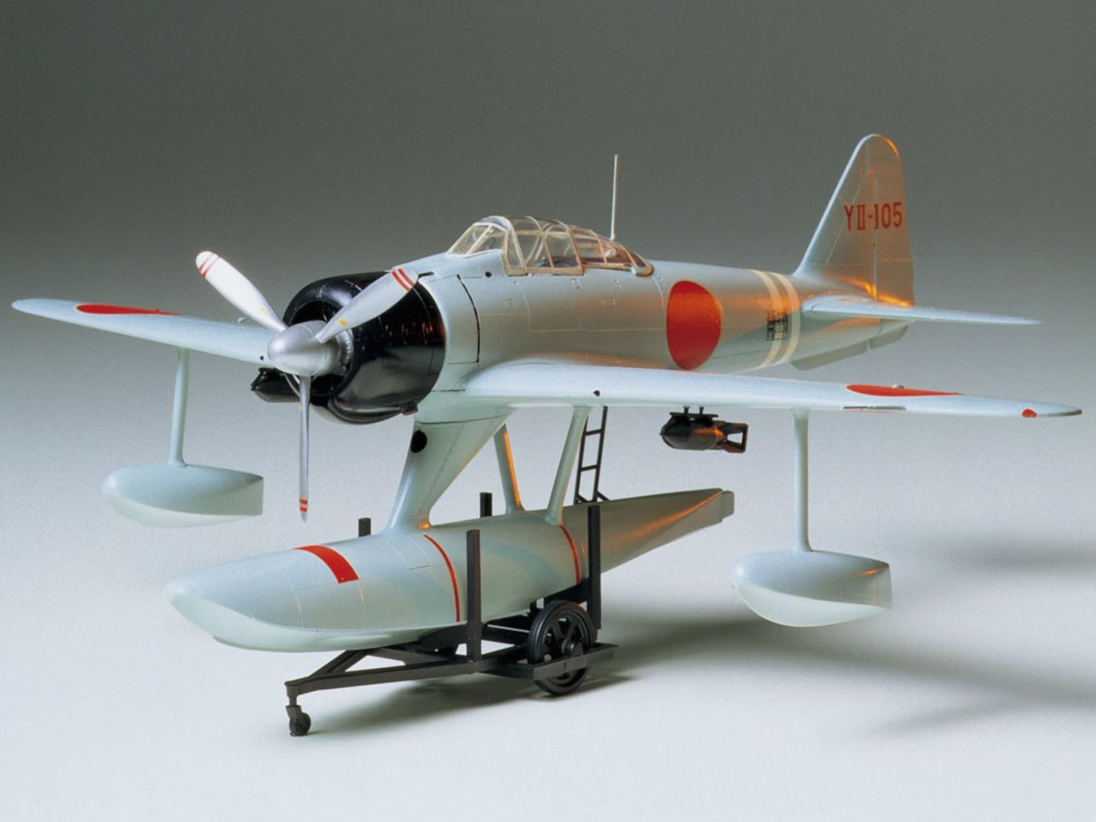 Amazon | タミヤ 1/48 傑作機シリーズ No.17 日本海軍 二式水上戦闘機