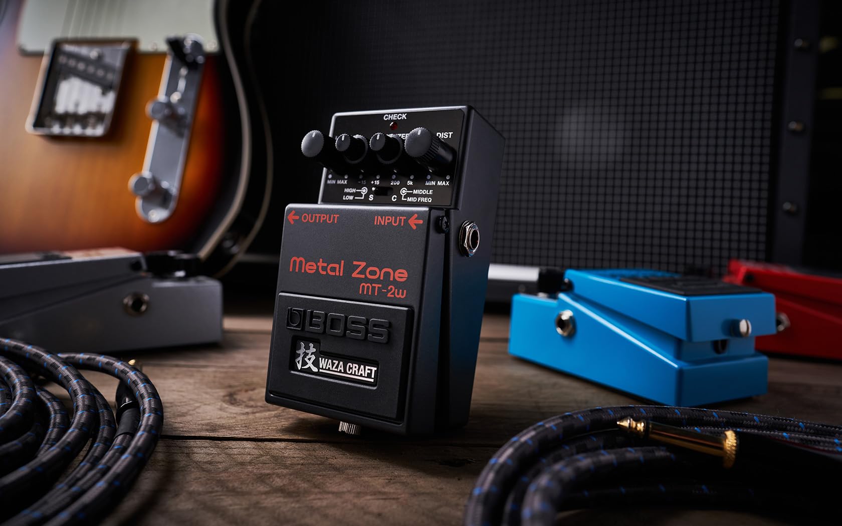 Amazon.com: BOSS MT-2W WAZA Craft Metal Zone Guitar Pedal (MT-2W
