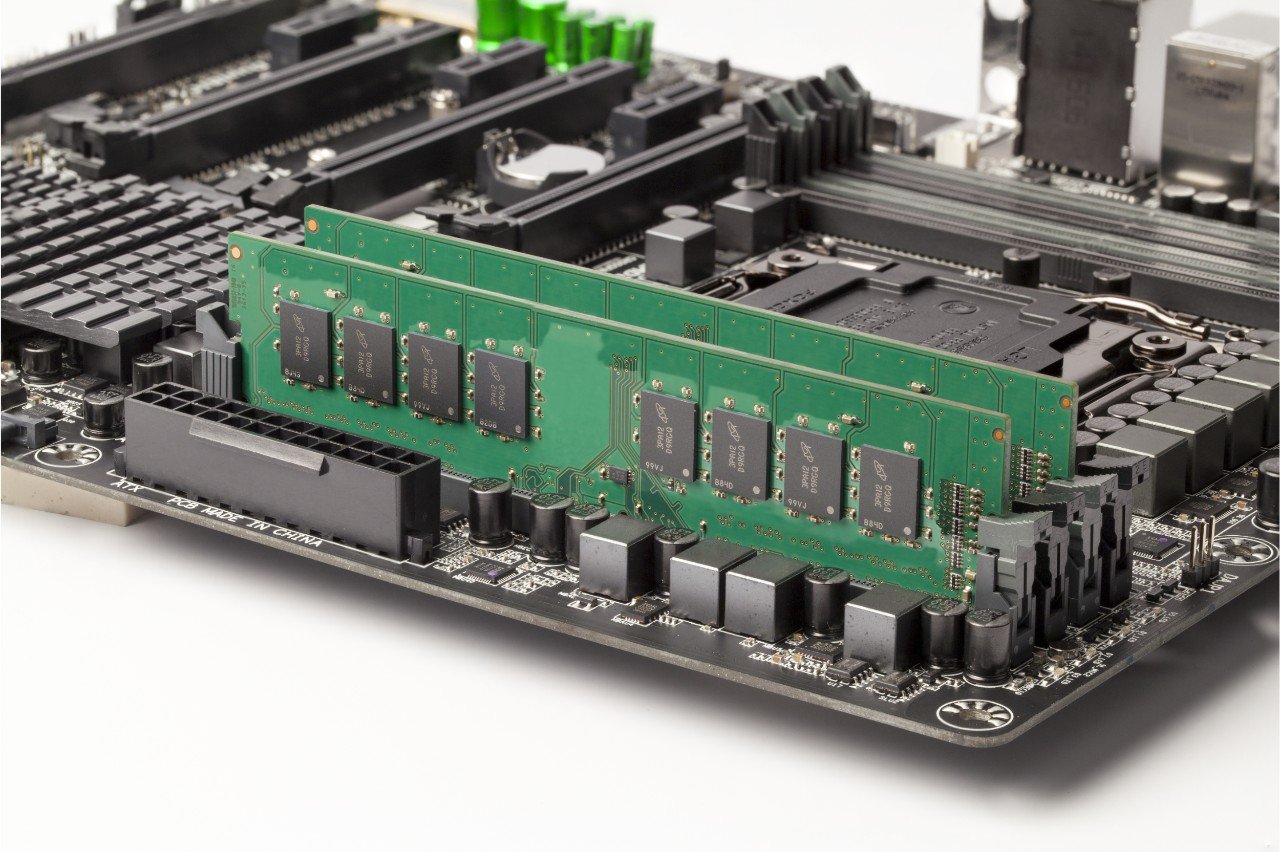 Amazon.co.jp: Crucial デスクトップ用増設メモリ 16GB(8GBx2枚) DDR4