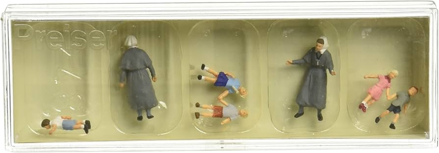 Amazon.co.jp: プライザー 1/87 フィギュア シスターと子供たち 完成品