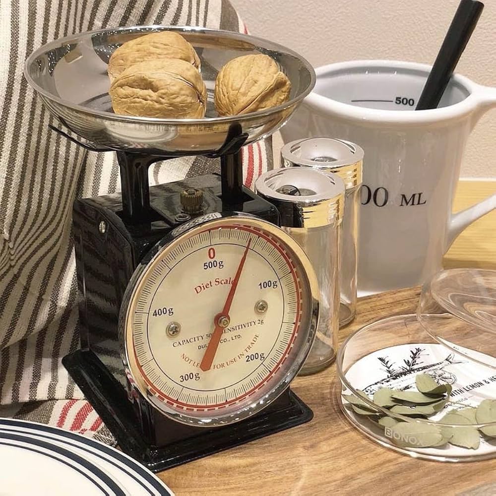 測る」を超えて、「飾る」。DULTONのレトロ体重計で 測る」を超えて