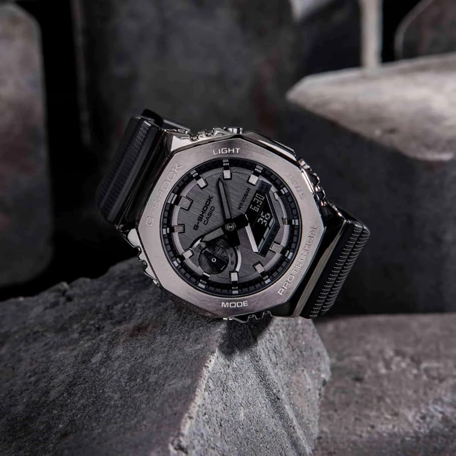 Amazon.co.jp: [Casio] 腕時計 G-Shock GM-2100-1AER ブラック
