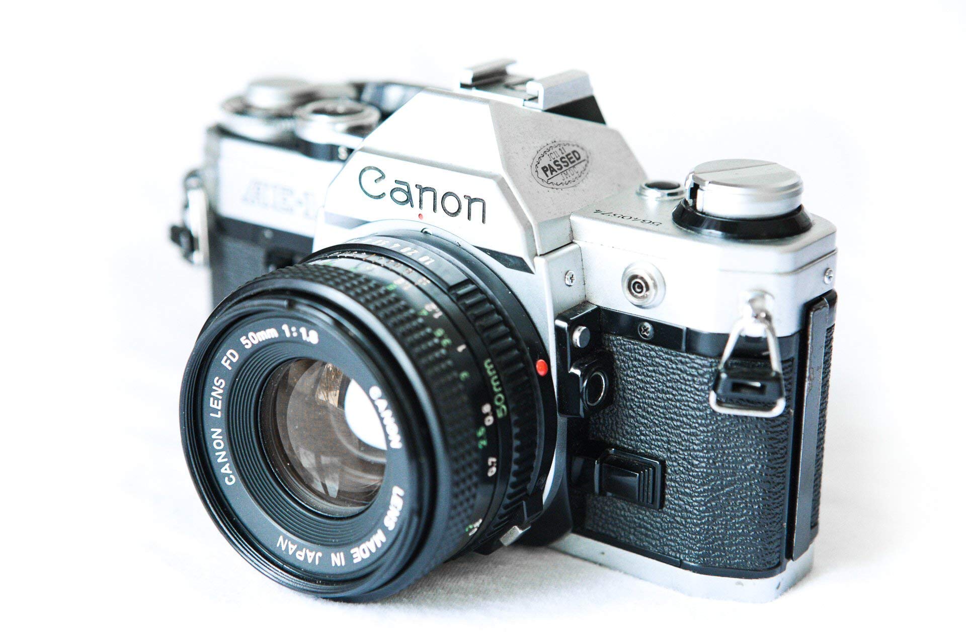 Amazon | Canon AE-1 35mmフィルムカメラ 50mm 1:1.8レンズ付き