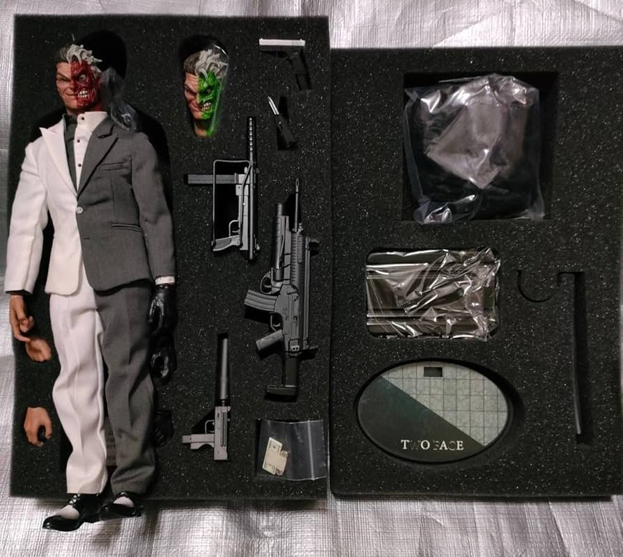 Amazon.co.jp: 1/6 トゥーフェイス Two-Face BATMAN アクション