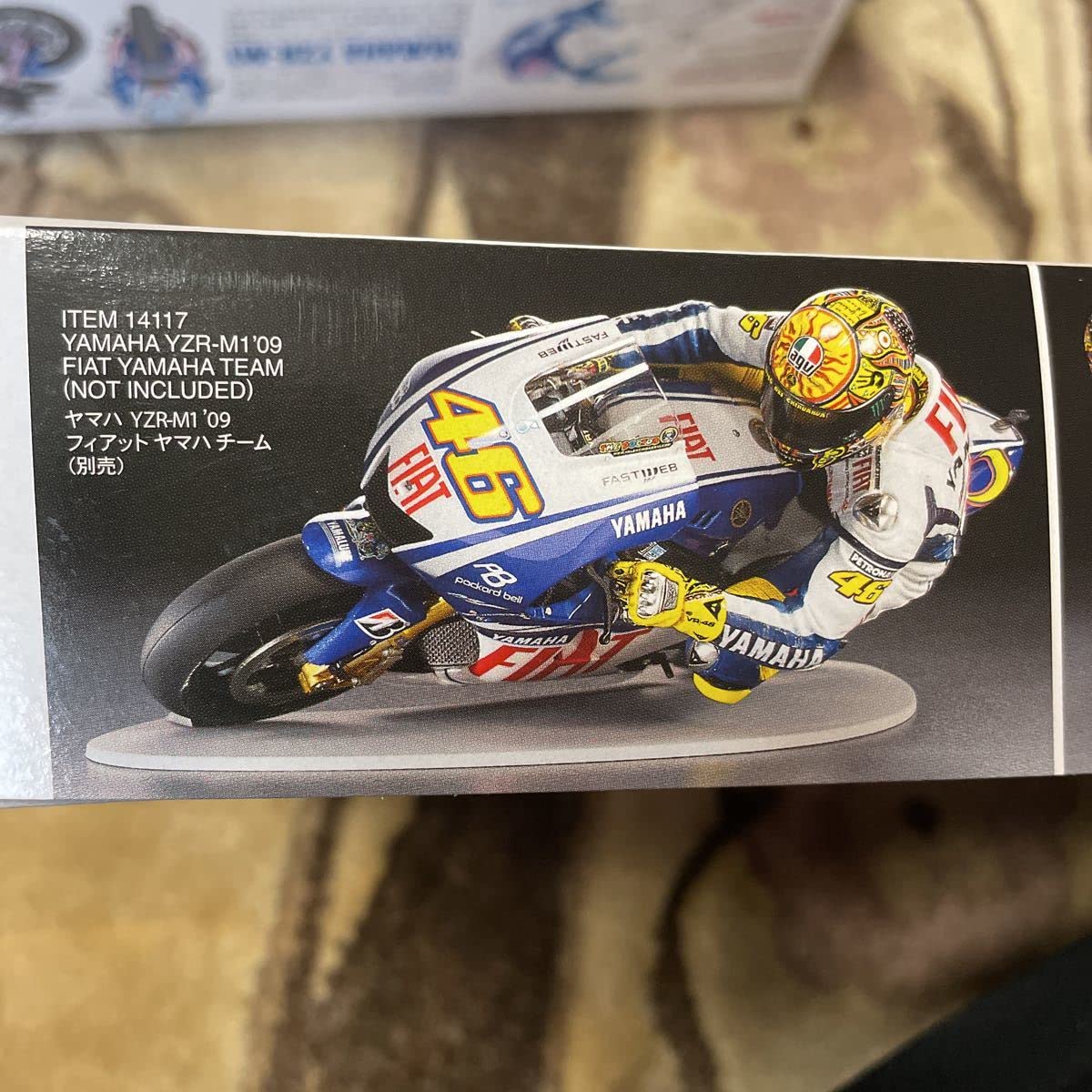 Amazon | タミヤ 1/12 ヤマハ YZR-M1 09 バレンティーノ・ロッシ ハイ
