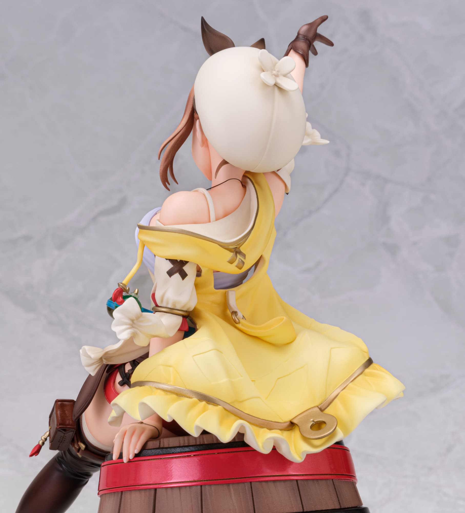 Amazon.co.jp: あみあみ ライザのアトリエ ～常闇の女王と秘密の隠れ家
