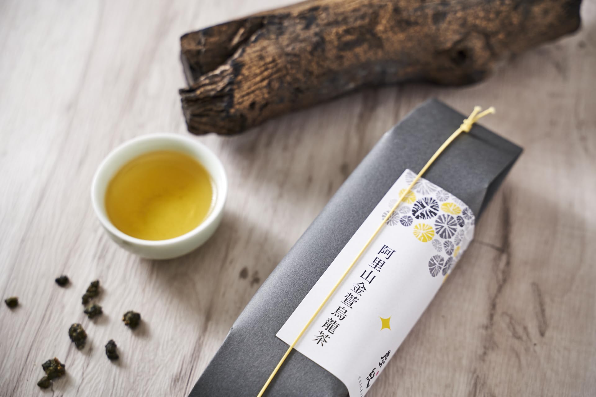 Amazon.co.jp: 【 台湾茶 炭紀 】 阿里山 金萱烏龍茶 茶葉30g(5g×6pcs