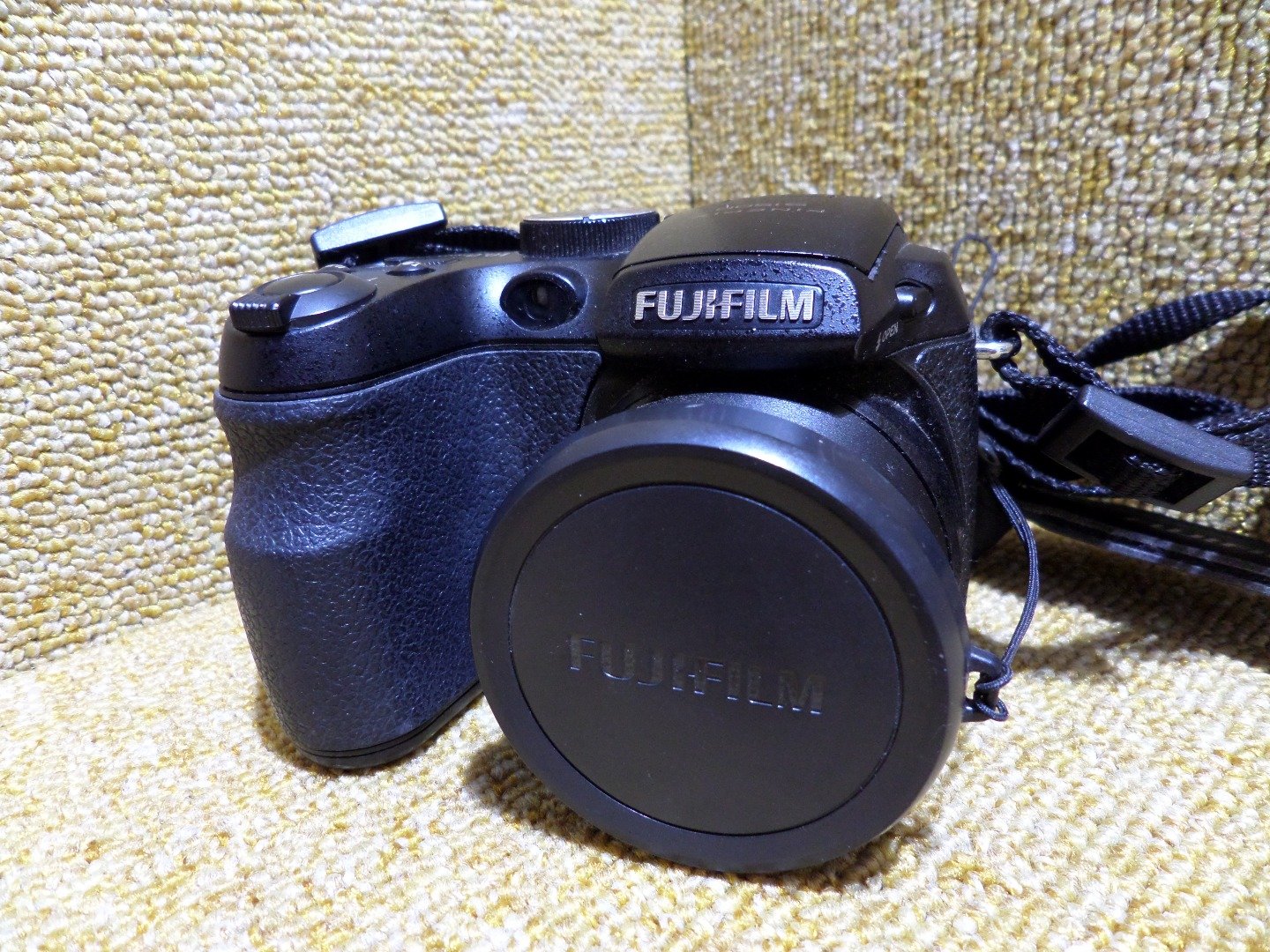 Fujifilm FinePix S1500 Digital Camera - Black (10MP, 12x Optical