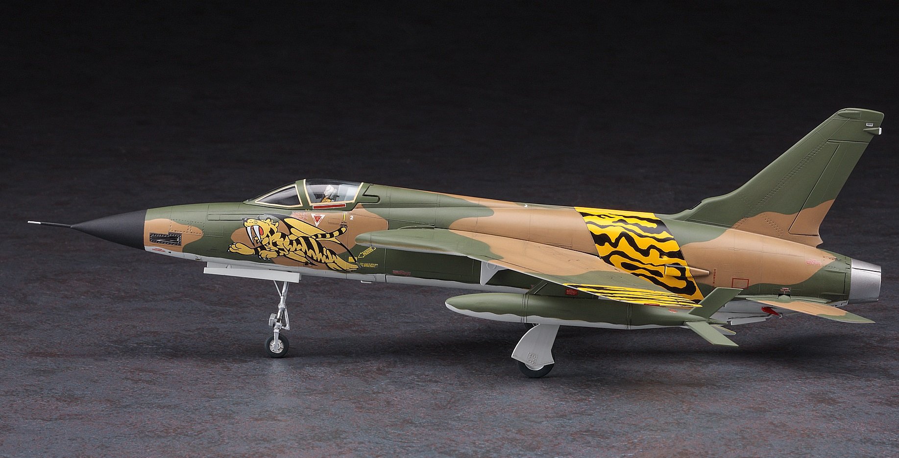 Amazon | ハセガワ クリエイターワークスシリーズ エリア88 F-105D