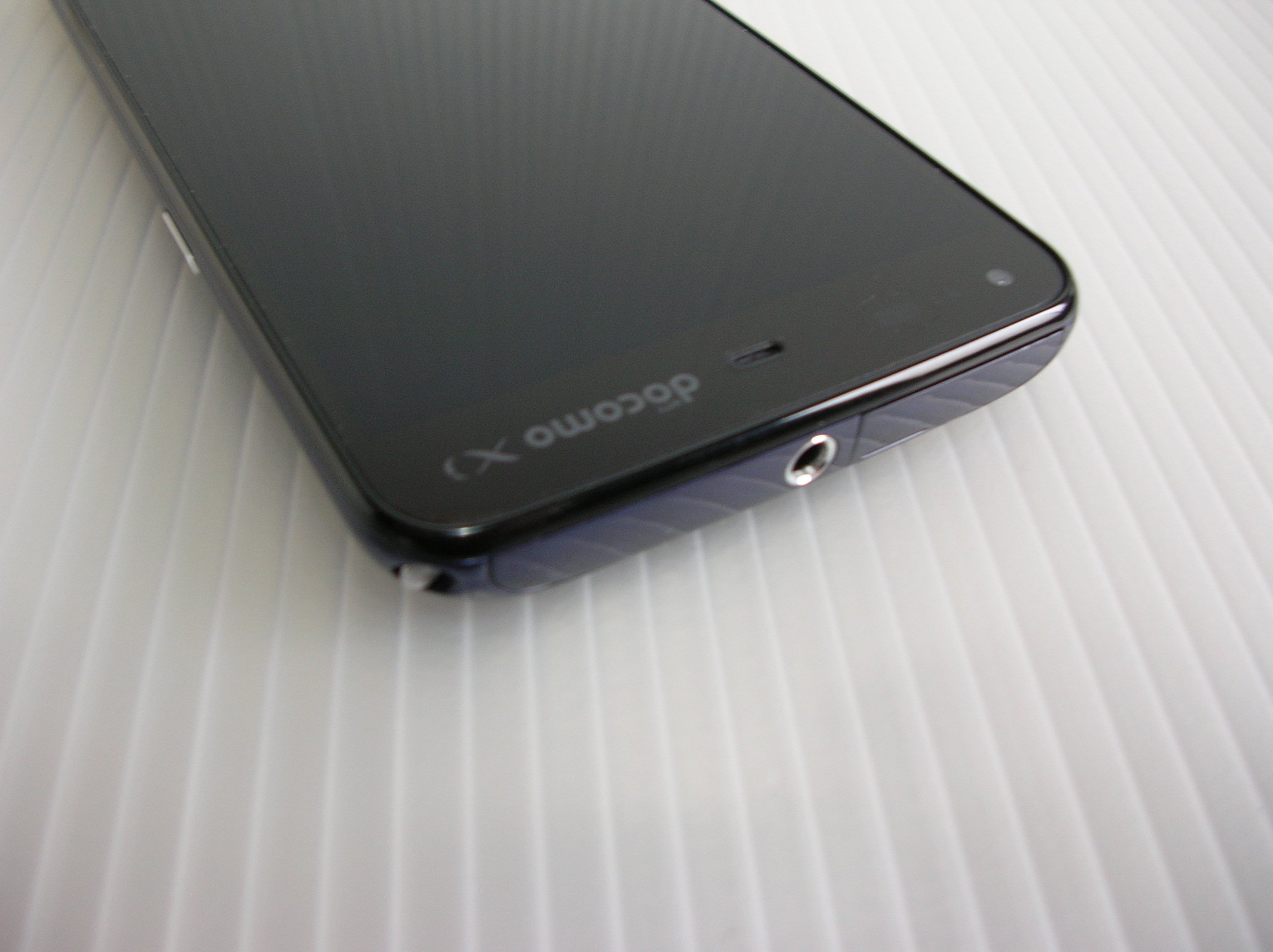 Amazon | シャープ docomo AQUOS PHONE ZETA SH-01F Navy | シャープ