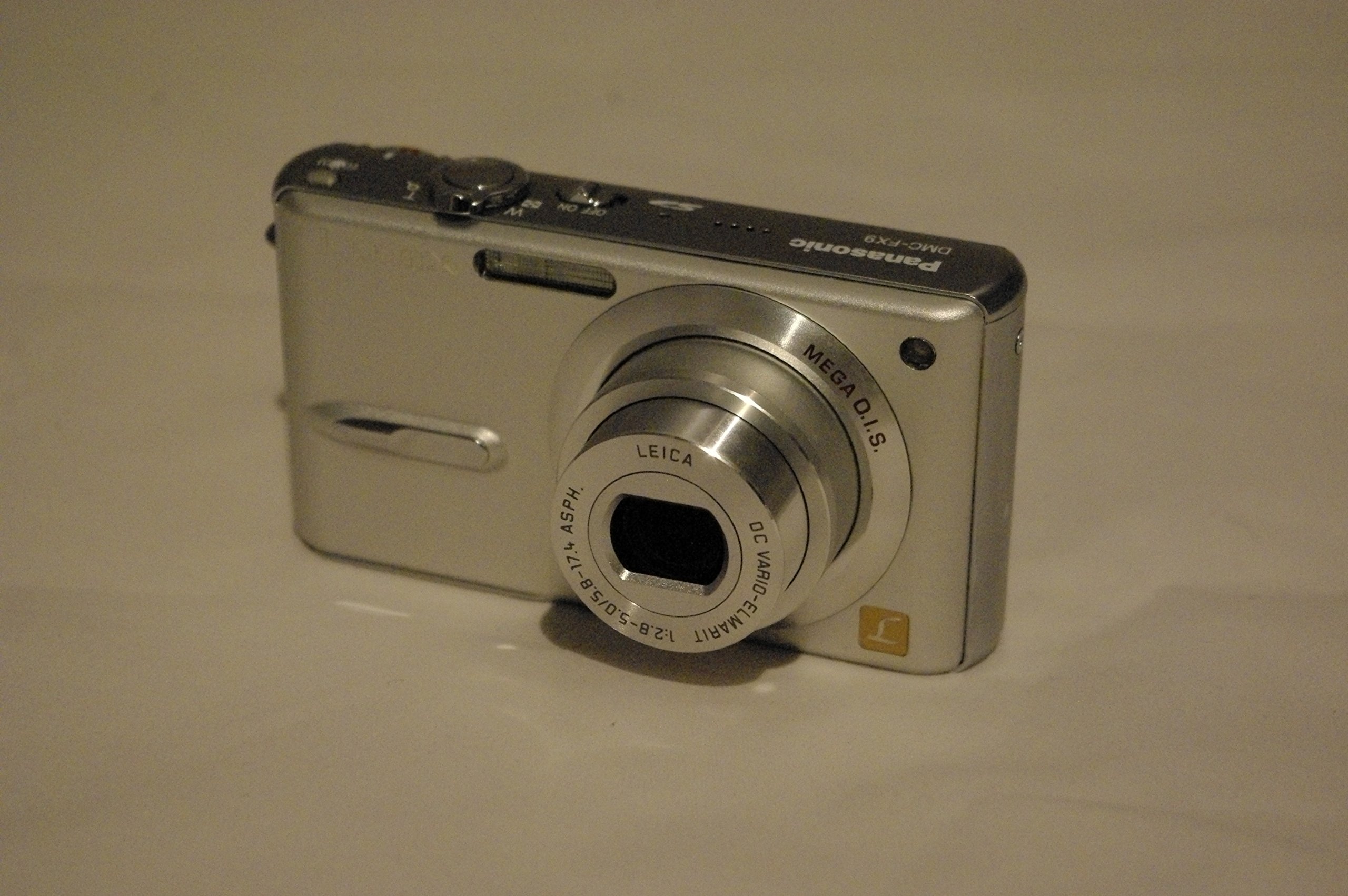 Amazon.co.jp: パナソニック DMC-FX9-S Lumix シルキーシルバー : 家電