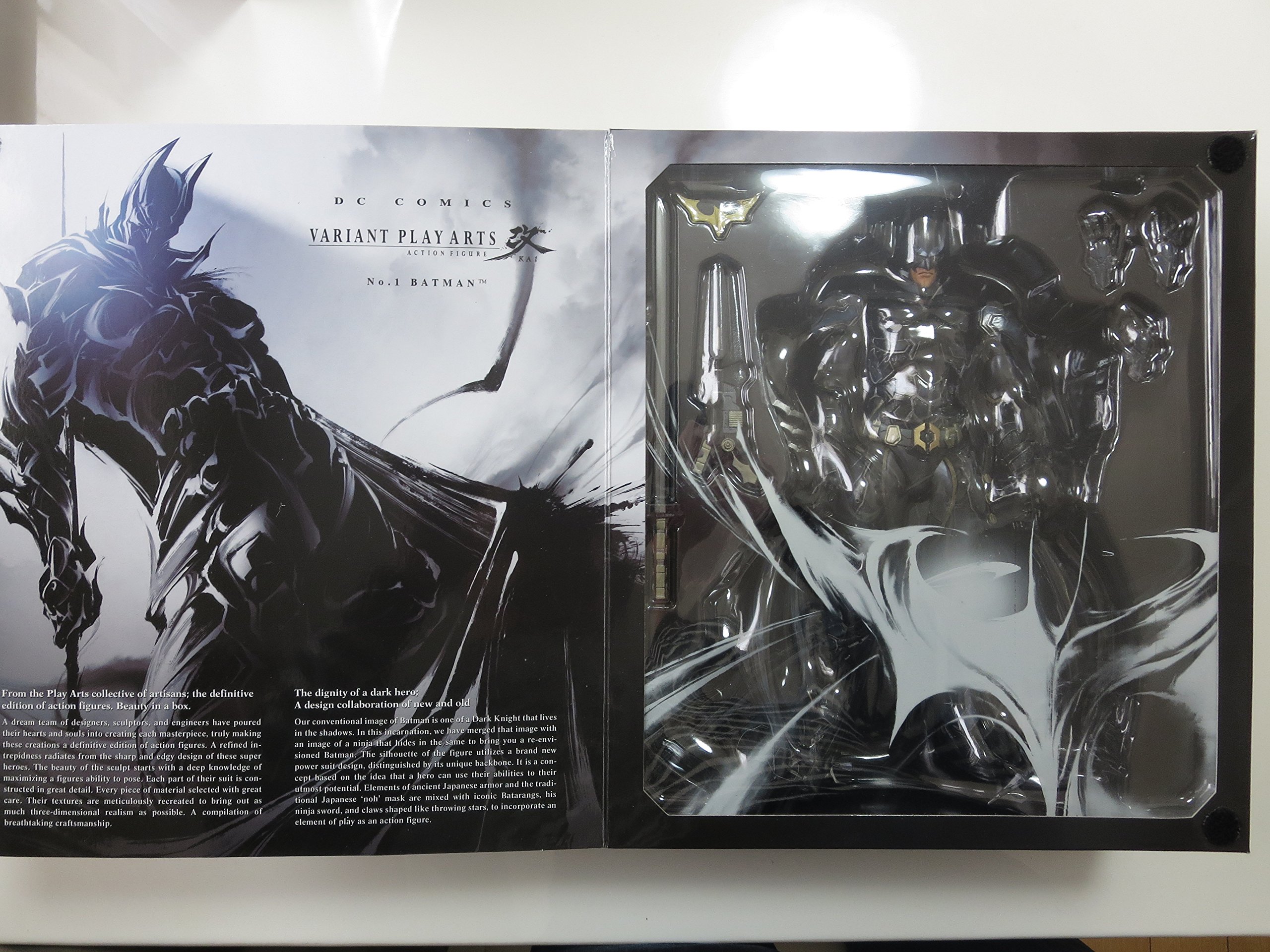 Amazon.co.jp: DC Comics VARIANT PLAY ARTS改 バットマン™(PVC塗装