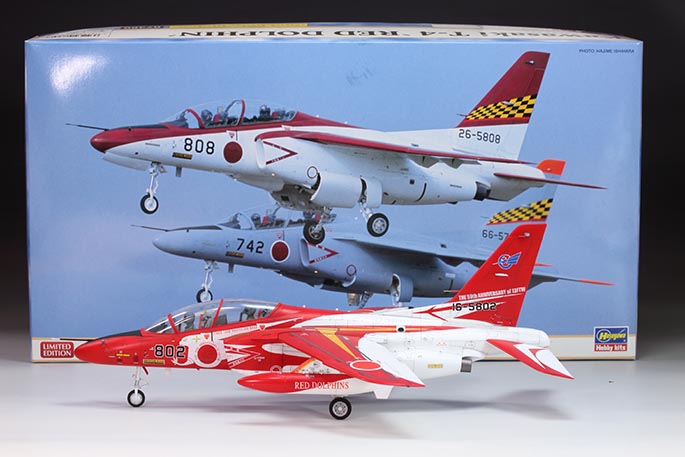 T-4 レッドドルフィン