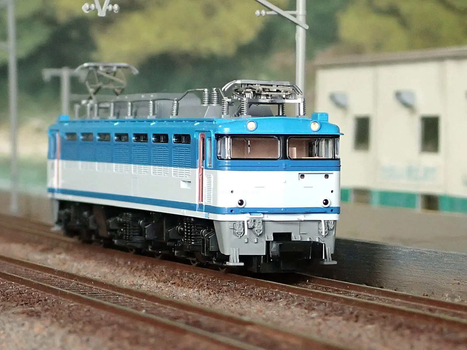 115系1000番台 コカ・コーラ塗装の入線！ TOMIX 92390 | NGaugeJP