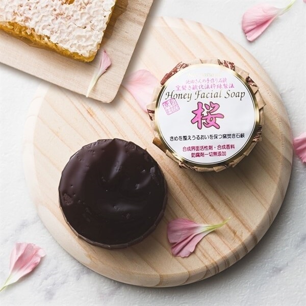 乾燥肌・洗顔用】ハニーフェイシャルソープ桜 80g
