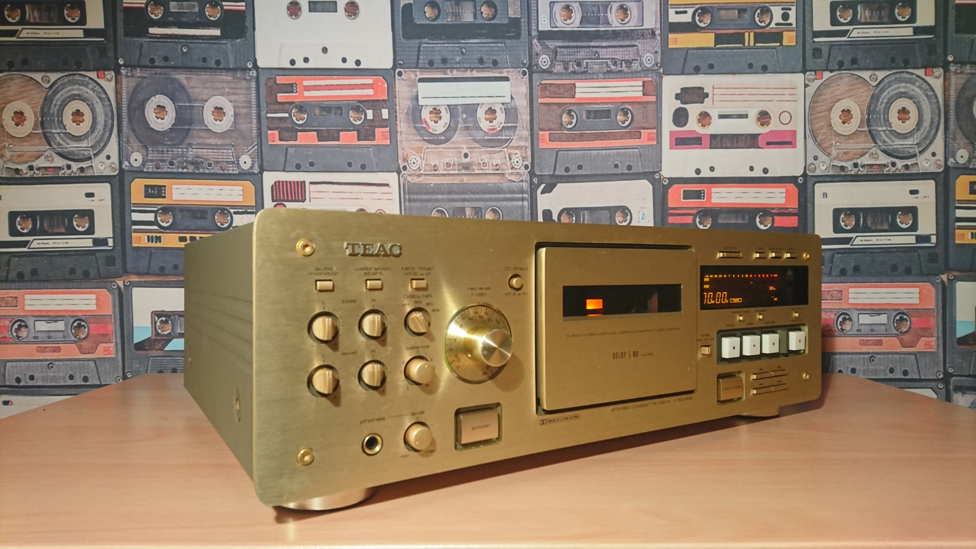 TEAC V-6030S 外観と内部を実機の画像で紹介 | スーパーカセッターズ