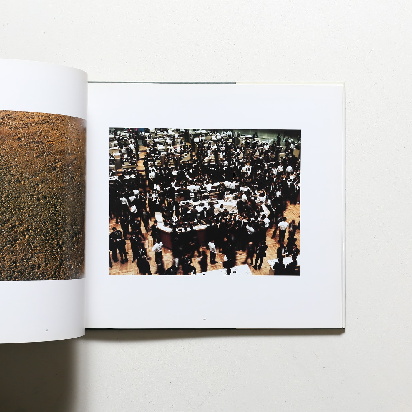 Andreas Gursky: Photographs from 1984 to the Present