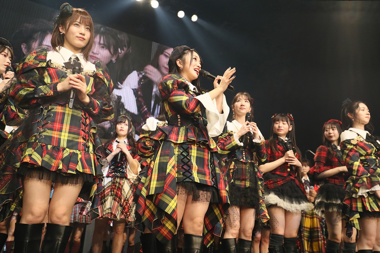 AKB48結成15年目の単独コンサートにメンバー107人出演、チーム8横アリ