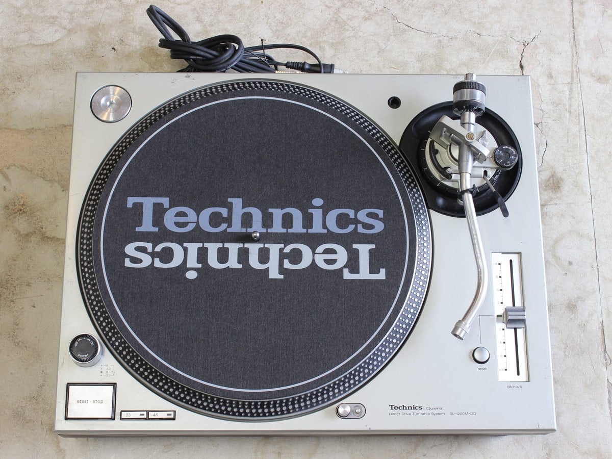 Technicsテクニクス ダイレクトドライブ ターンテーブル SL-1200MK2