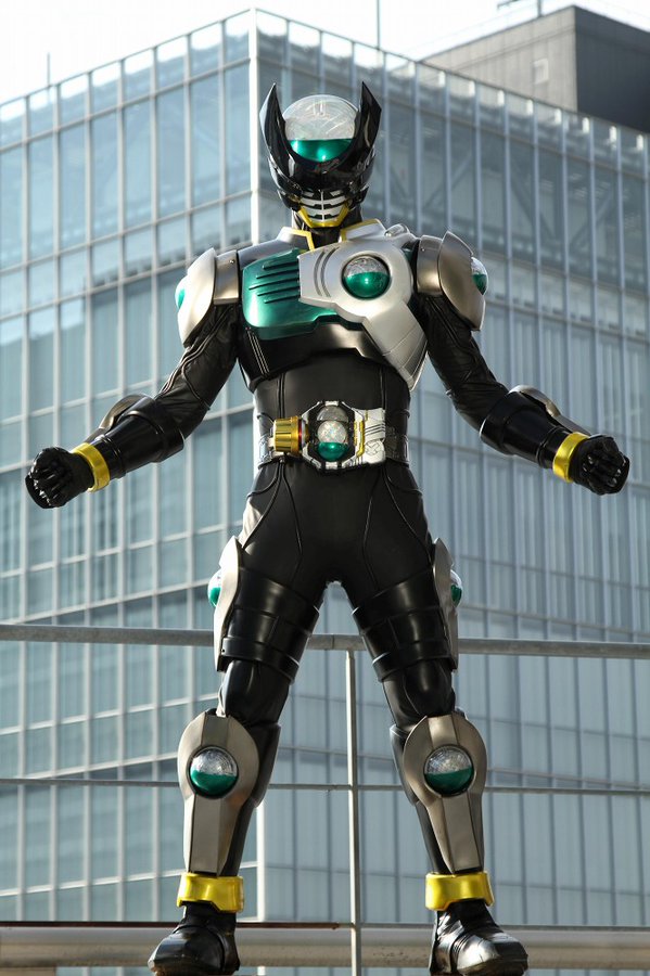 仮面ライダーバース 登場作品:仮面ライダーオーズ 変身アイテム:バース