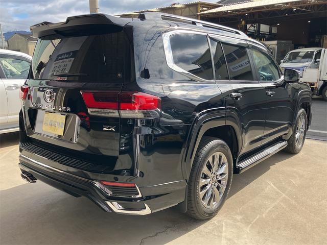TOYOTA LAND CRUISER ZX | 2024 | BLACK | 1237 km | details