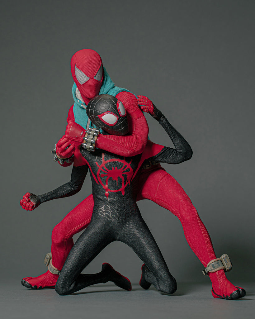 Hot Toys VGM34 Spiderman PS4 Scarlet Spider Suit 1/6 Scale