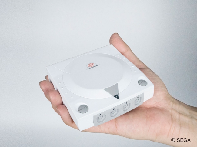 セガの大ヒット家庭用ゲーム機がワイヤレス充電器になって登場！「メガ