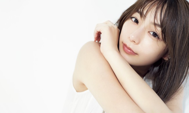 フリーアナウンサー宇垣美里のコスメ愛をまとめた1冊が11月発売決定