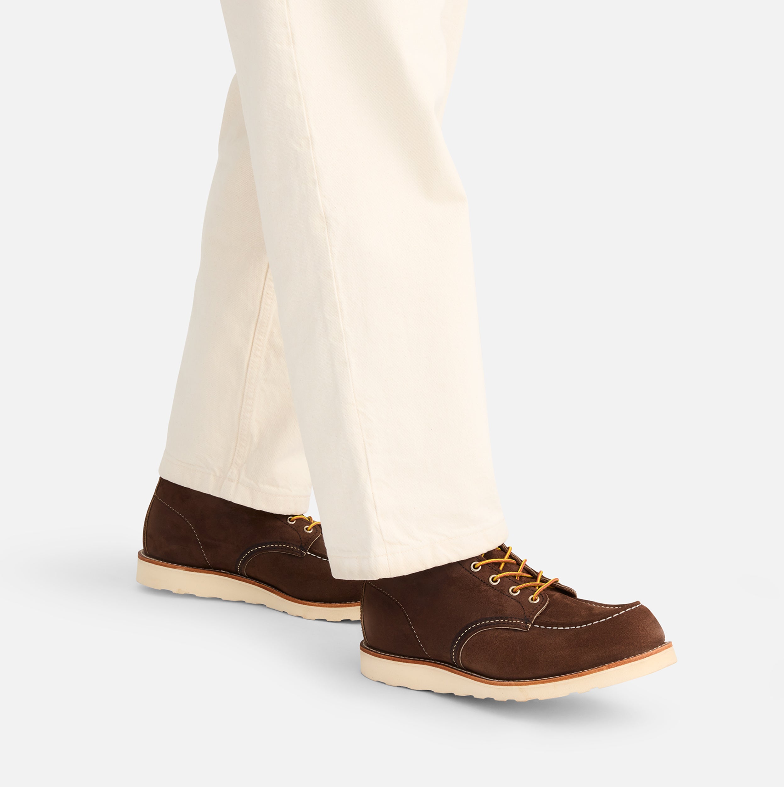 8836 Classic Moc Toe Chocolate Muleskinner – Red Wing Amsterdam
