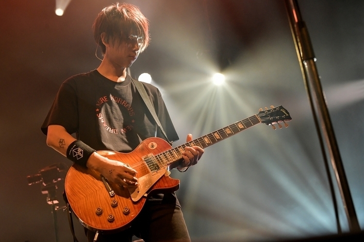 BUMP OF CHICKEN、観客と近い距離を楽しんだ超満員の新木場2DAYS (2017