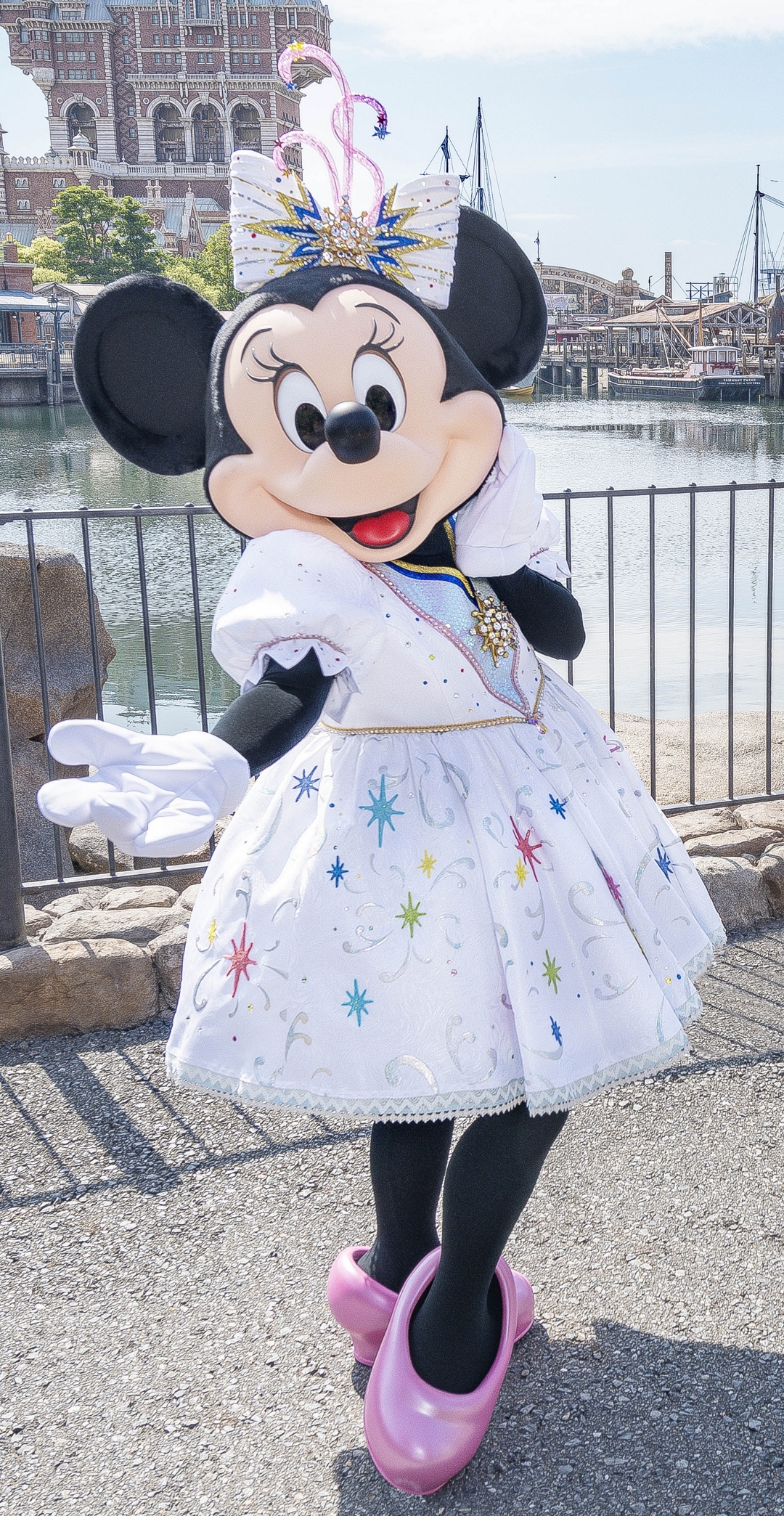 東京ディズニーシー20周年：タイム・トゥ・シャイン！」輝きを表現した
